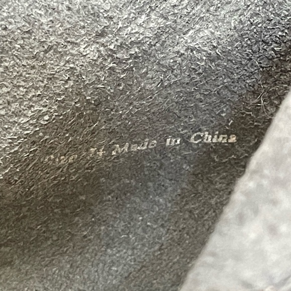 Dolce Vita Sansa Perforated Zip Bootie Suede In Grey Size 7.5 - Picture 10 of 14